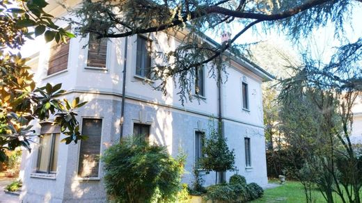 Villa in Monza, Provincia di Monza e della Brianza