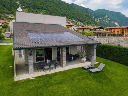 Villa à Sarnico, Provincia di Bergamo