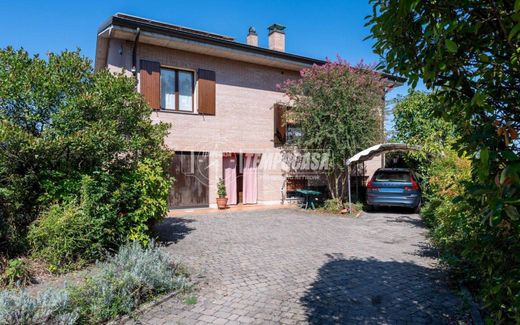 Villa in Montecchio Emilia, Provincia di Reggio Emilia