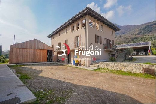 Country House in Toscolano-Maderno, Provincia di Brescia