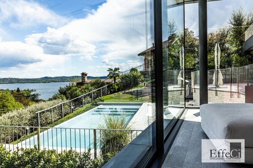 Villa in Gavirate, Provincia di Varese