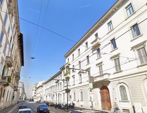 Appartamento a Milano, Lombardia