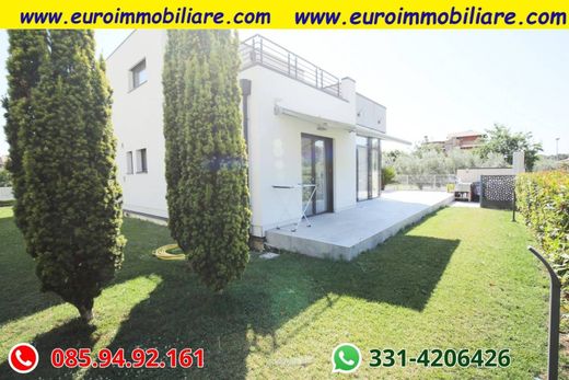 Villa - Pineto, Provincia di Teramo