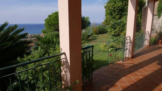 Villa a Ventimiglia, Imperia