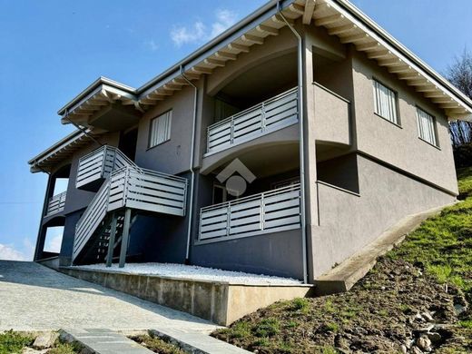 Villa in Sovere, Provincia di Bergamo