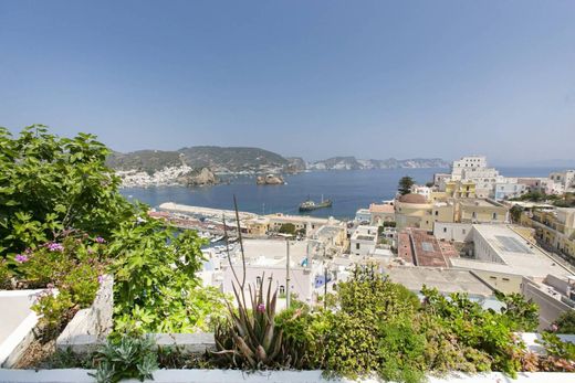 Villa in Ponza, Provincia di Latina