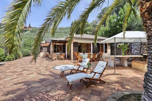 Villa Capoliveri, Livorno ilçesinde