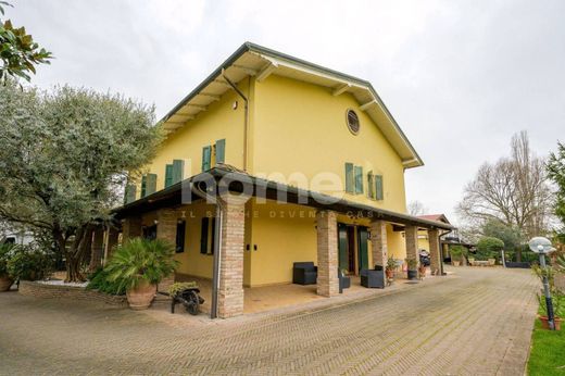 Villa en Módena, Emilia-Romaña