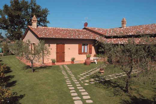 Landhuis in Castiglione del Lago, Provincia di Perugia