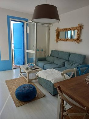 Apartment / Etagenwohnung in Piombino, Provincia di Livorno