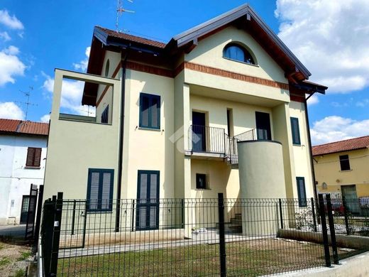 Villa a Vimercate, Monza e Brianza