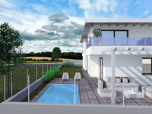 Villa in Figino Serenza, Provincia di Como