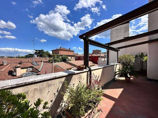 Cobertura - Bolonha, Emilia-Romagna