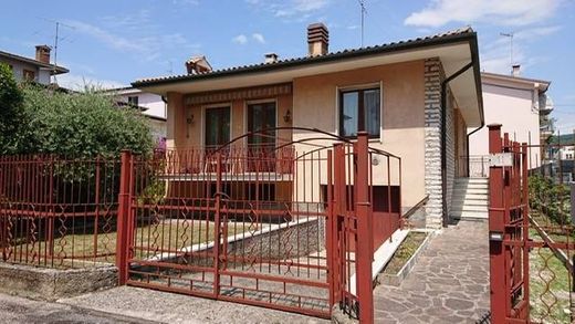 Villa - Bardolino, Provincia di Verona