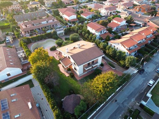 Villa Ardea, Roma