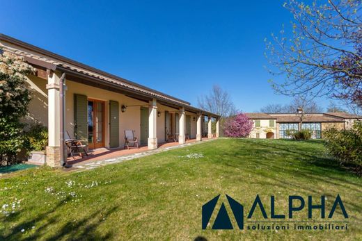 Вилла, Roncofreddo, Provincia di Forlì-Cesena