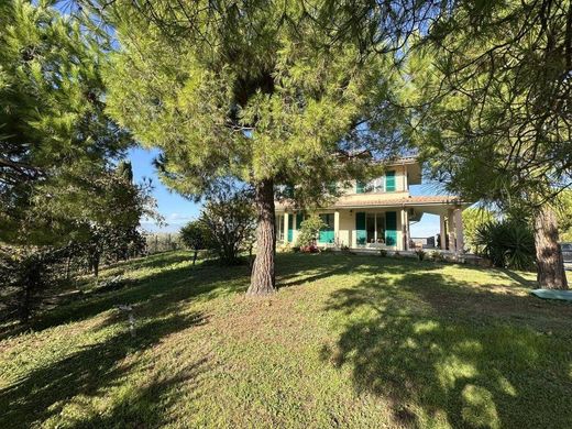 Villa in Roseto degli Abruzzi, Provincia di Teramo