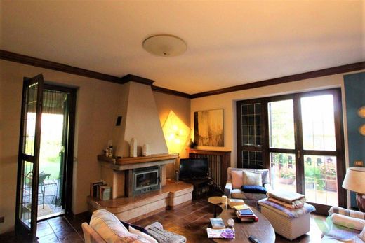 Willa w Annone di Brianza, Provincia di Lecco