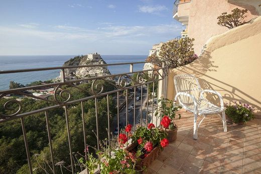 Apartment / Etagenwohnung in Tropea, Provincia di Vibo-Valentia