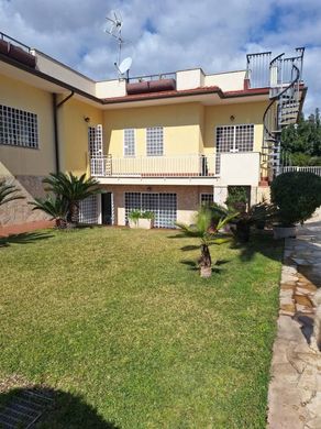 빌라 / Aci Castello, Catania