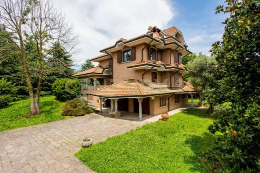 Villa Vanzago, Milano ilçesinde