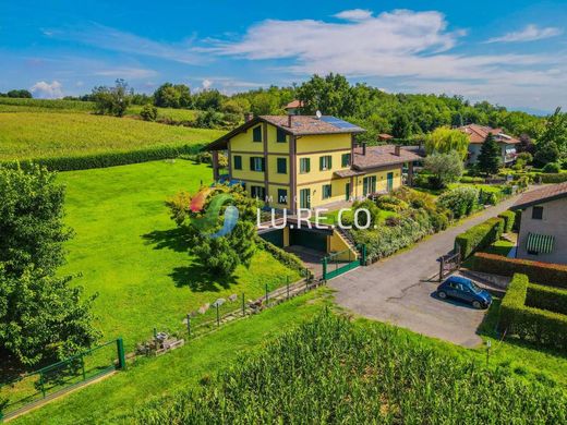 Villa en Camparada, Provincia di Monza e della Brianza