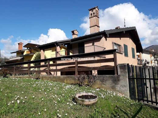 Villa en Villa di Serio, Bérgamo