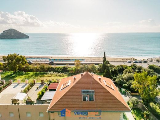 Penthouse à Bergeggi, Savone