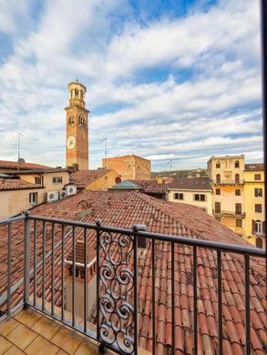 Appartement in Verona, Provincia di Verona