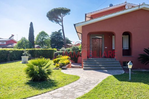 Villa in Ciampino, Rome