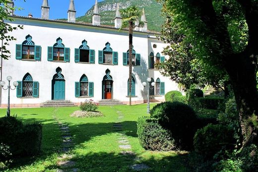 Villa à Brentino Belluno, Vérone