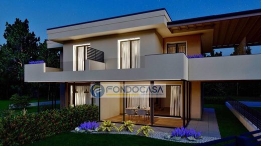 别墅  Peschiera del Garda, 维罗纳省