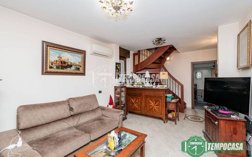 Appartement in Vimodrone, Città metropolitana di Milano