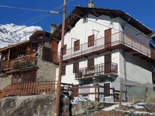 Landhuis in Valtournenche, Valle d'Aosta