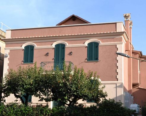 Maison de luxe à Castelnuovo di Porto, Rome