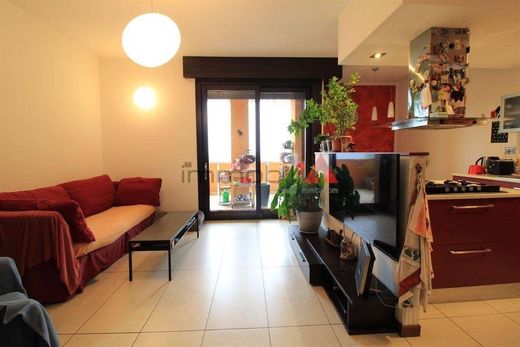 Piso / Apartamento en Vimercate, Provincia di Monza e della Brianza