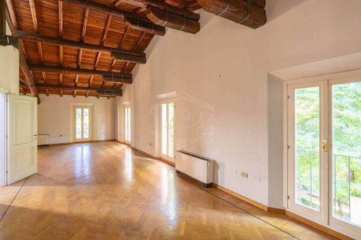 Apartment / Etagenwohnung in Bologna, Emilia-Romagna