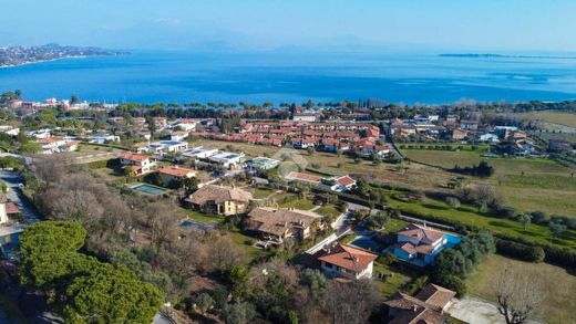 Вилла, Padenghe sul Garda, Provincia di Brescia