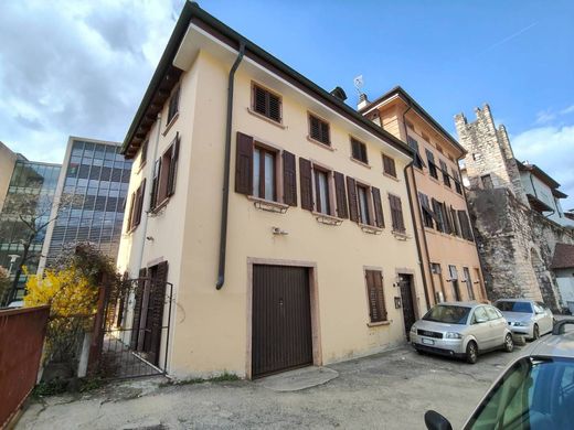 Luxus-Haus in Trient, Südtirol