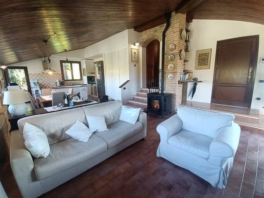 Villa à Urbin, Pesaro et Urbino