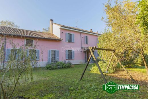 Villa in Zerbolò, Provincia di Pavia