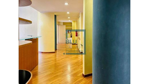 Apartment / Etagenwohnung in Mailand, Lombardei