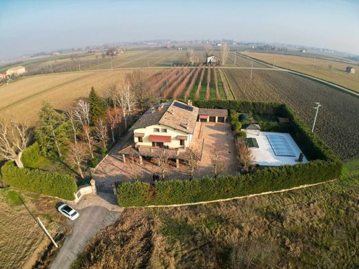 Villa in Castelfranco Emilia, Provincia di Modena