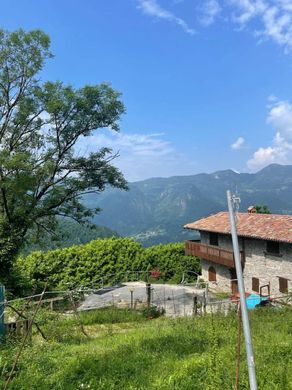 Villa a San Pellegrino Terme, Bergamo