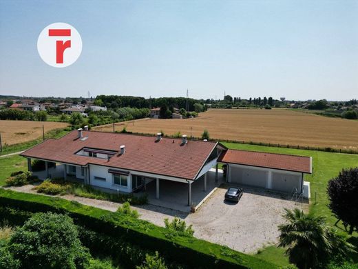 Villa in Legnaro, Provincia di Padova