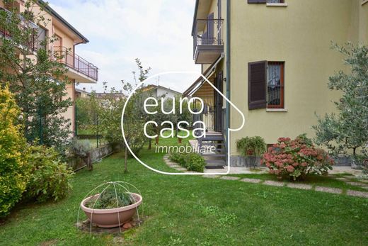 Apartament w Bussero, Città metropolitana di Milano