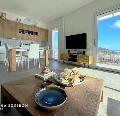 Villa Andora, Savona ilçesinde