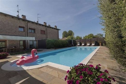 Villa in Ferrara, Provincia di Ferrara