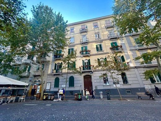 Piso / Apartamento en Nápoles, Napoles