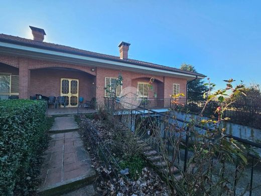 Villa a Mazzè, Provincia di Torino
